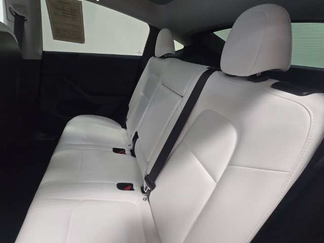 Used 2025 Tesla Model Y Long Range AWD/4WD image 24