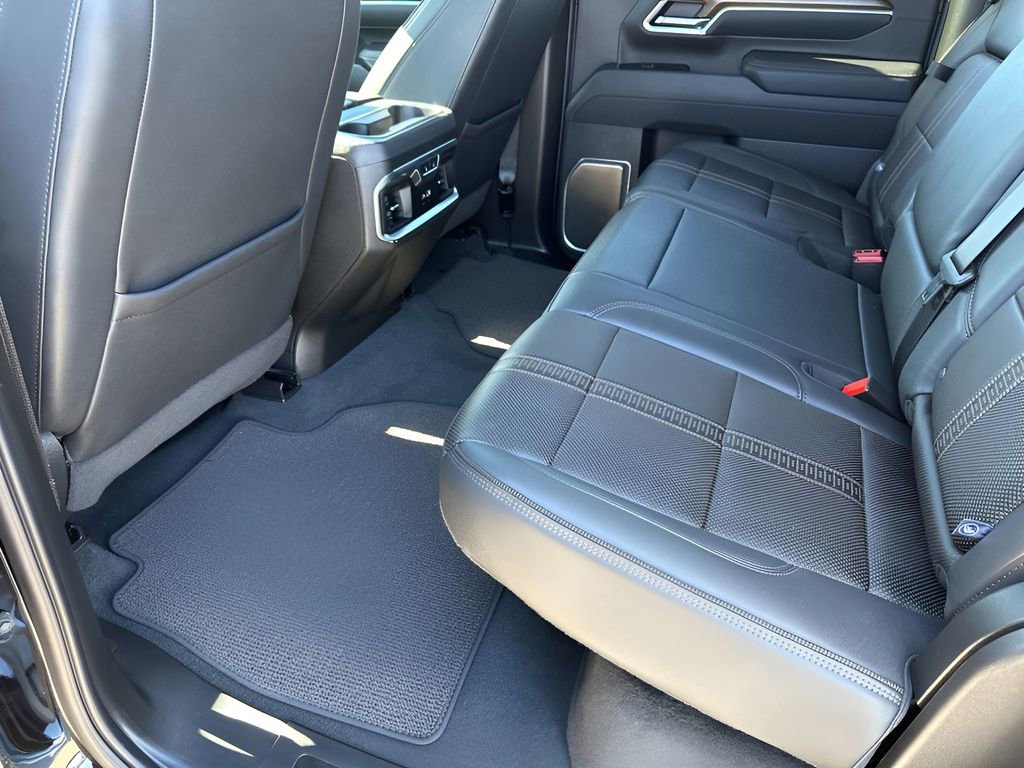 Used 2025 Chevrolet Silverado 2500 High Country w/ High Country Premium Package image 20