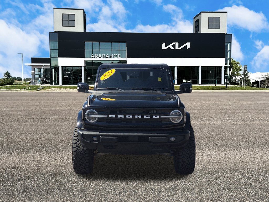 Used 2024 Ford Bronco Outer Banks AWD/4WD image 3