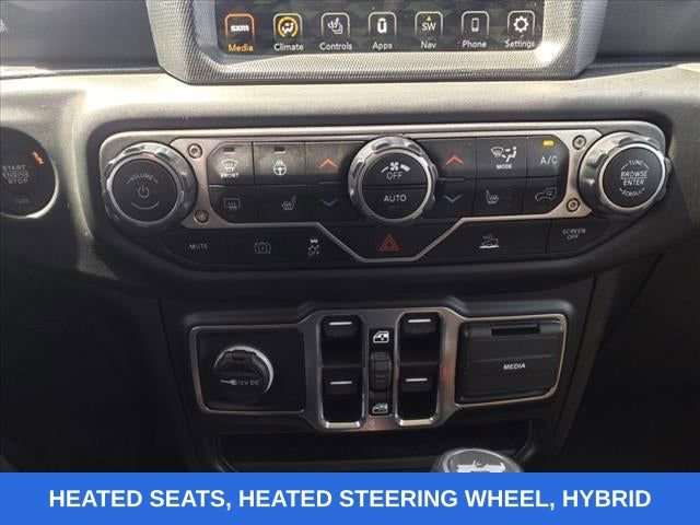 Used 2021 Jeep Wrangler Unlimited Sahara w/ Cold Weather Group image 18