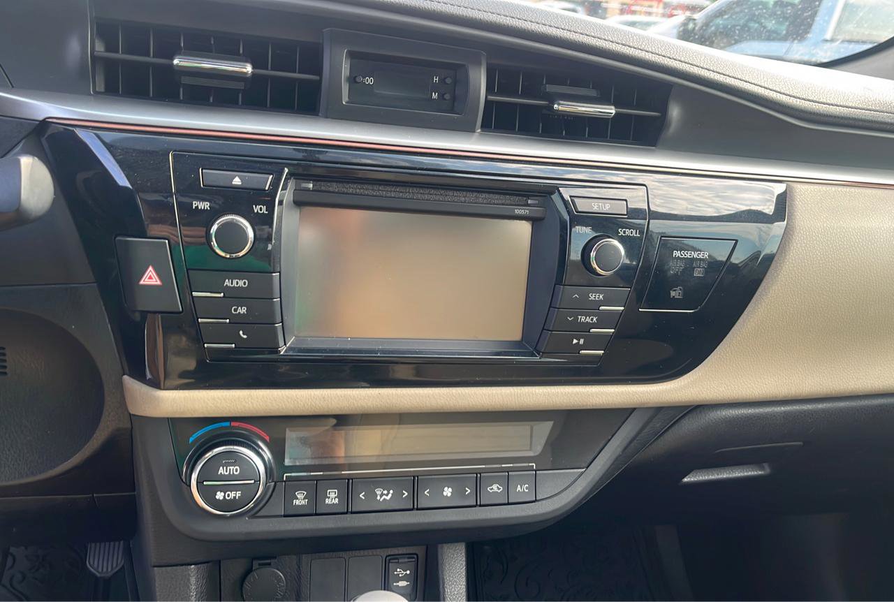 Used 2016 Toyota Corolla LE FWD image 11