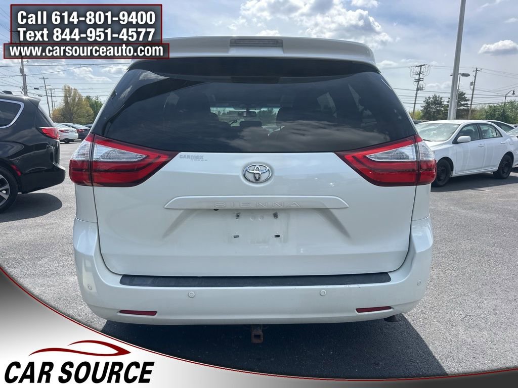 Used 2015 Toyota Sienna XLE w/ XLE Navigation Package image 7