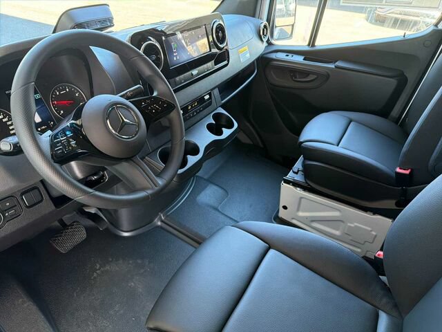 New 2026 Mercedes-Benz Sprinter 2500 image 10
