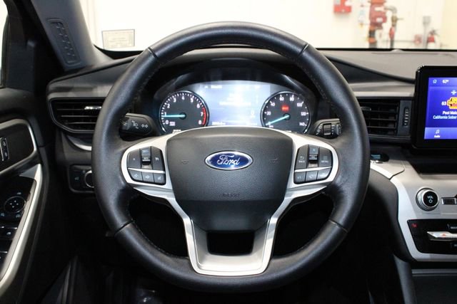 Used 2022 Ford Explorer XLT image 24