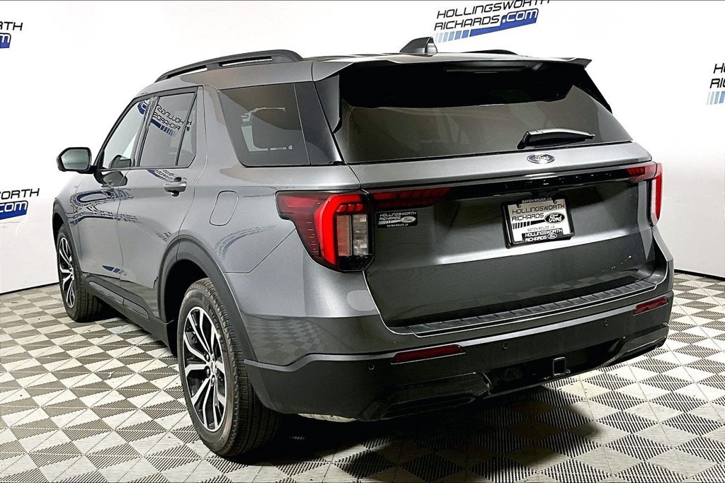 New 2026 Ford Explorer ST-Line w/ Premium Package RWD image 3