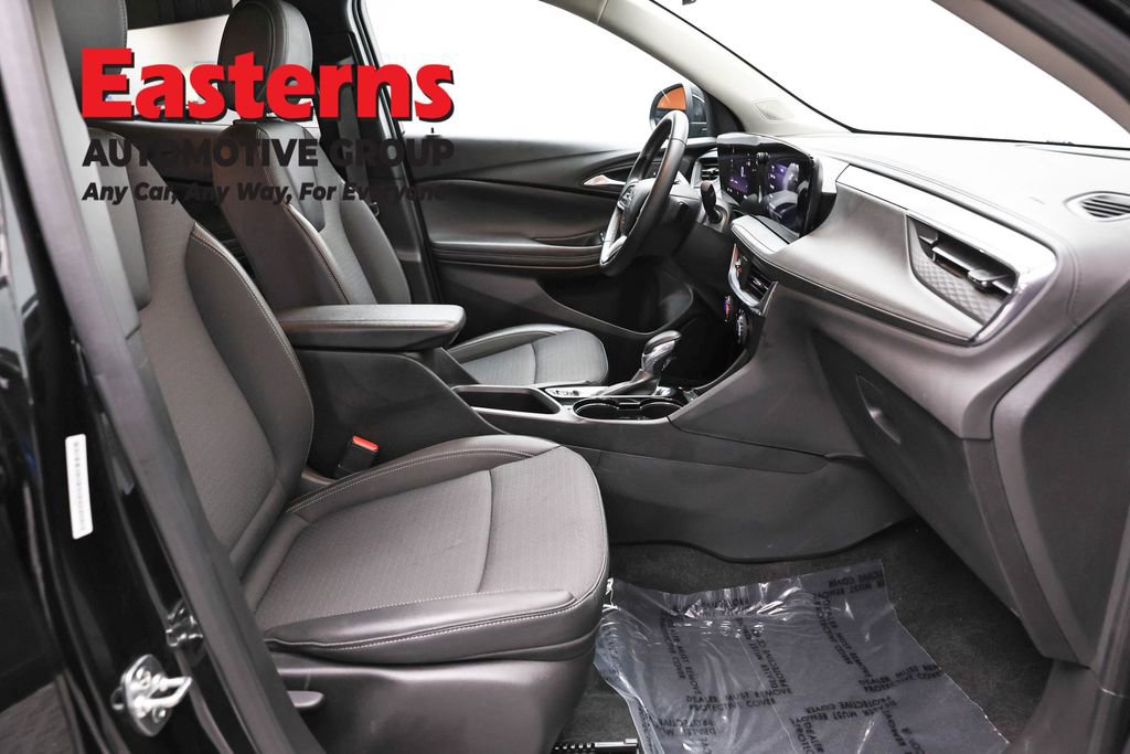 Used 2025 Buick Encore GX Preferred FWD image 23