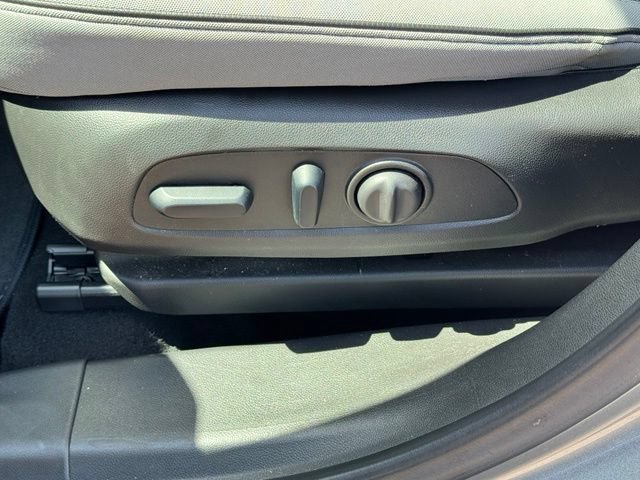 Used 2024 Chevrolet TrailBlazer LT w/ Convenience Package AWD/4WD image 10
