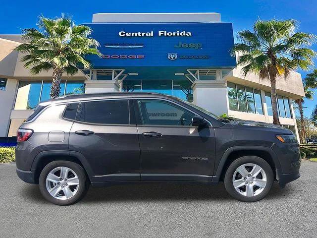 Certified 2022 Jeep Compass Latitude FWD image 4