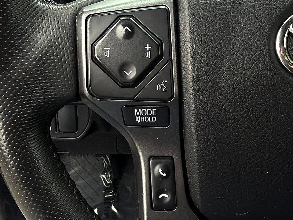 Used 2021 Toyota Tacoma TRD Sport image 18