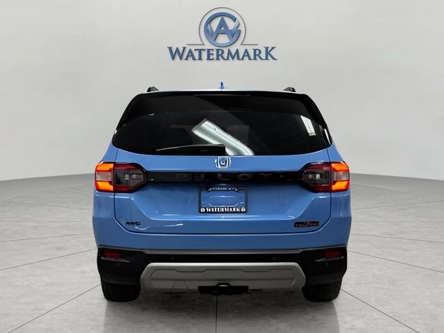 Used 2025 Honda Pilot TrailSport image 4