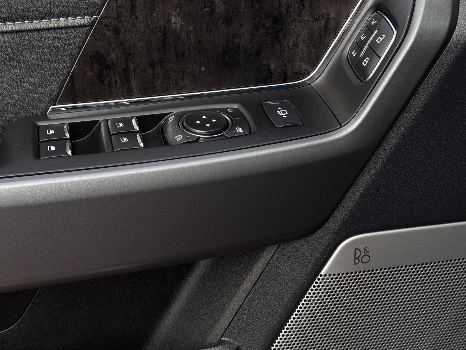 Used 2025 Ford F250 Lariat w/ Lariat Ultimate Package image 26