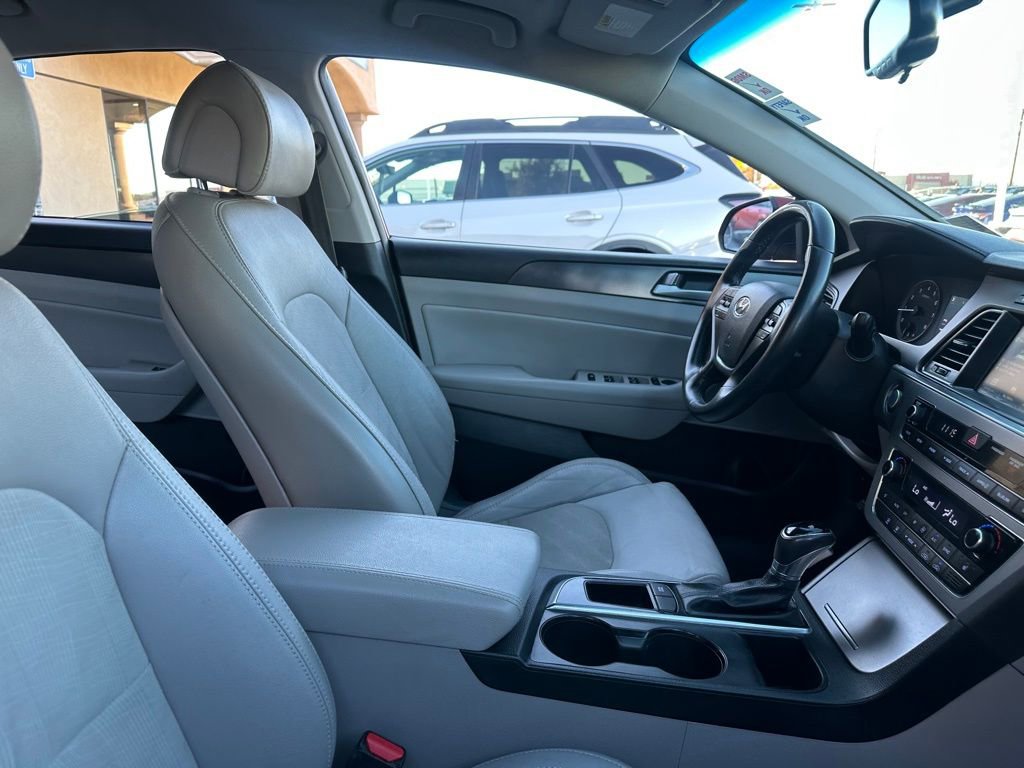 Used 2016 Hyundai Sonata Sport w/ Option Group 02 image 27