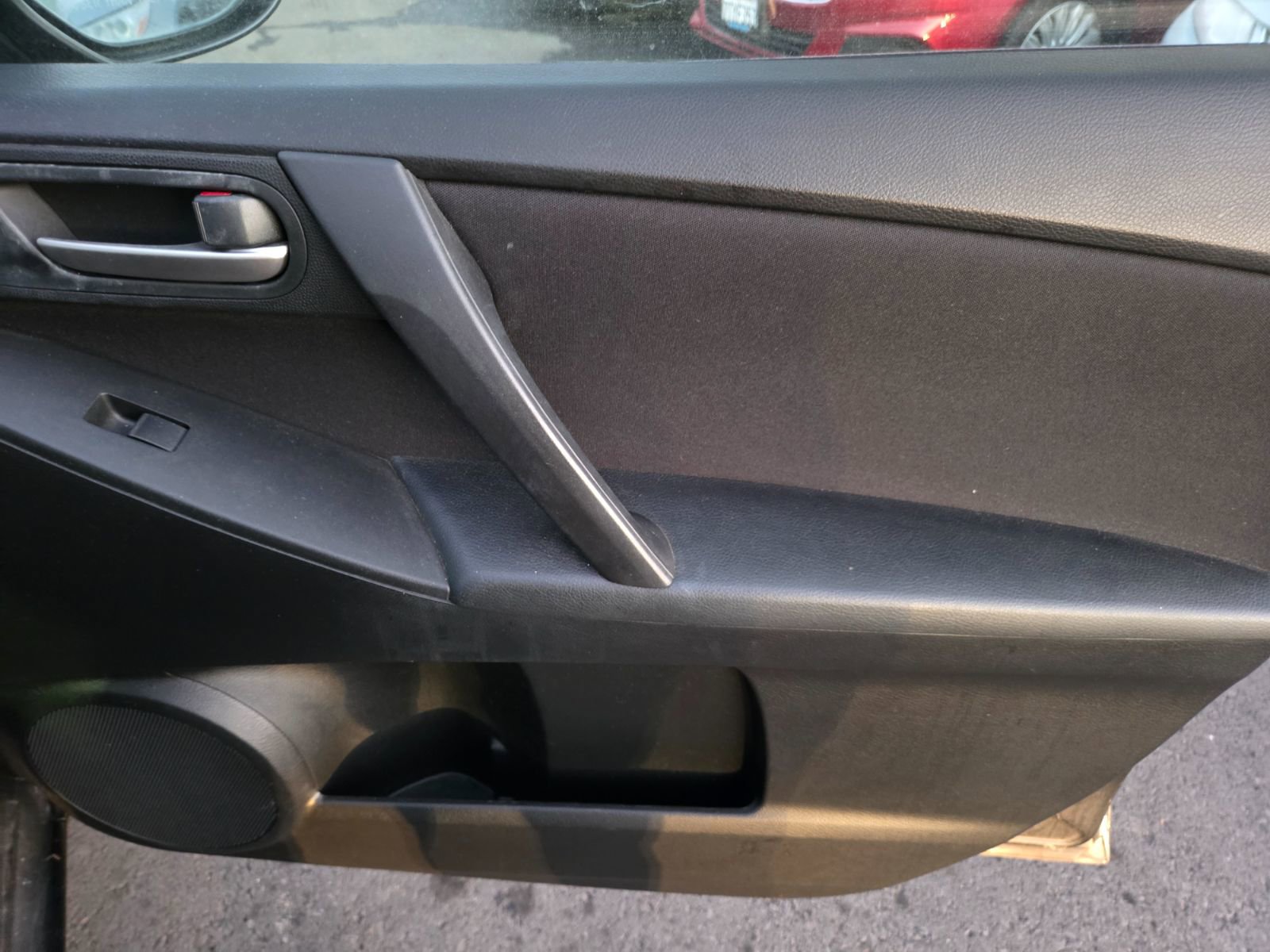 Used 2010 MAZDA MAZDA3 i Touring image 11