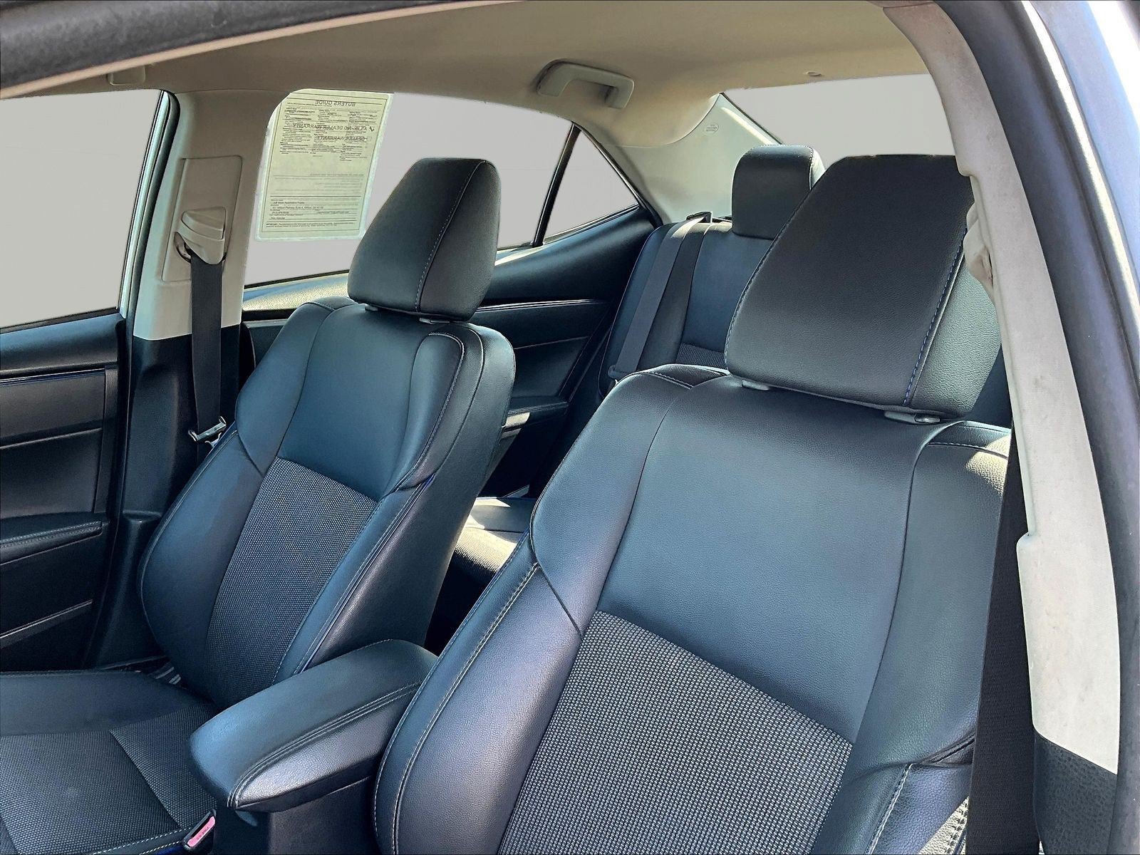 Used 2018 Toyota Corolla SE w/ Carpet Mat Package (TMS) FWD image 21