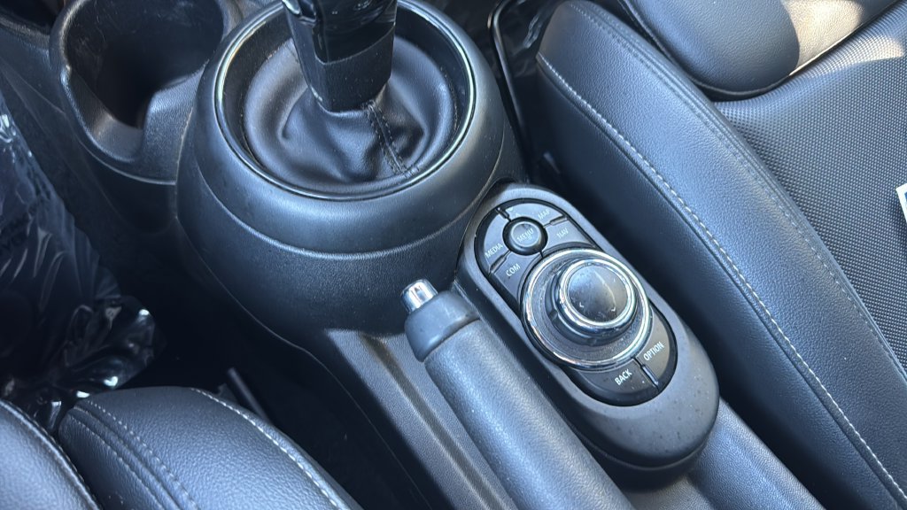 Used 2022 MINI Cooper S w/ Premium Package FWD image 33