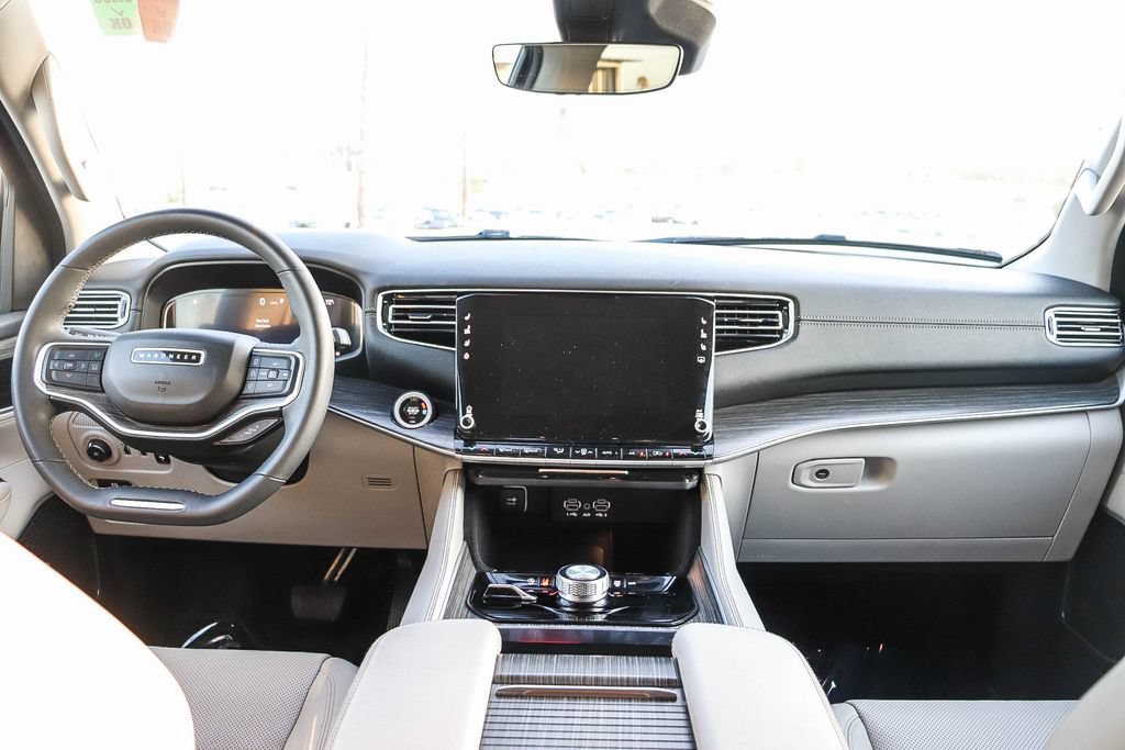 Used 2024 Jeep Wagoneer Series II AWD/4WD image 14