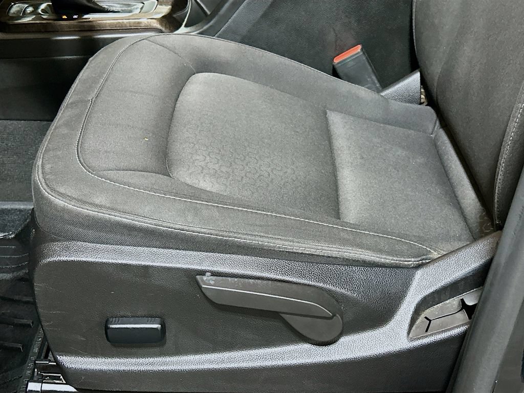 Used 2022 GMC Canyon Elevation w/ Driver Alert Package RWD image 16