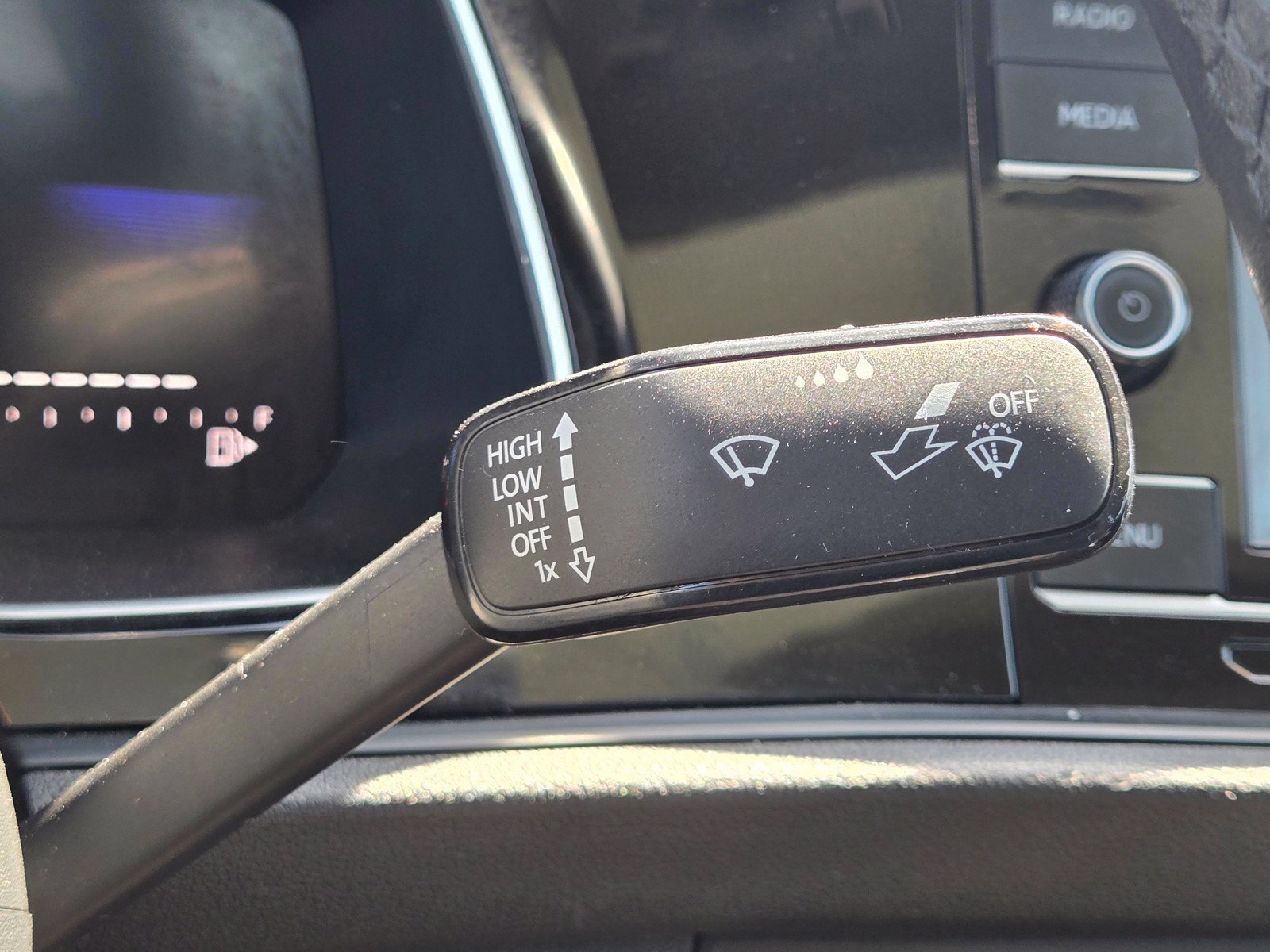 Used 2024 Volkswagen Jetta SE FWD image 25