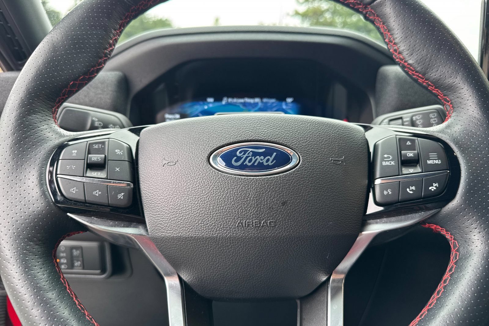 Certified 2025 Ford Explorer ST-Line AWD/4WD image 30