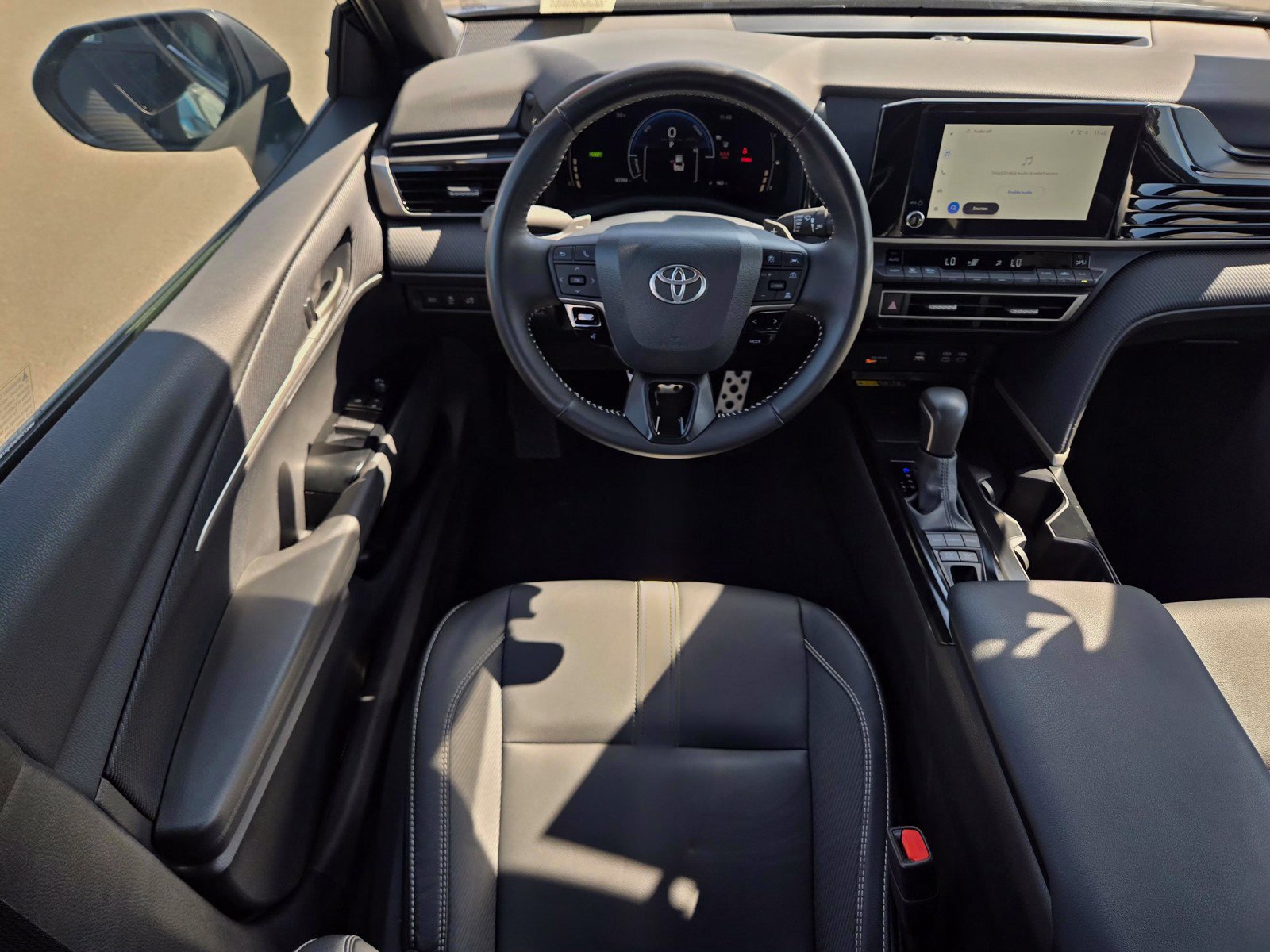 Used 2026 Toyota Camry SE FWD image 16