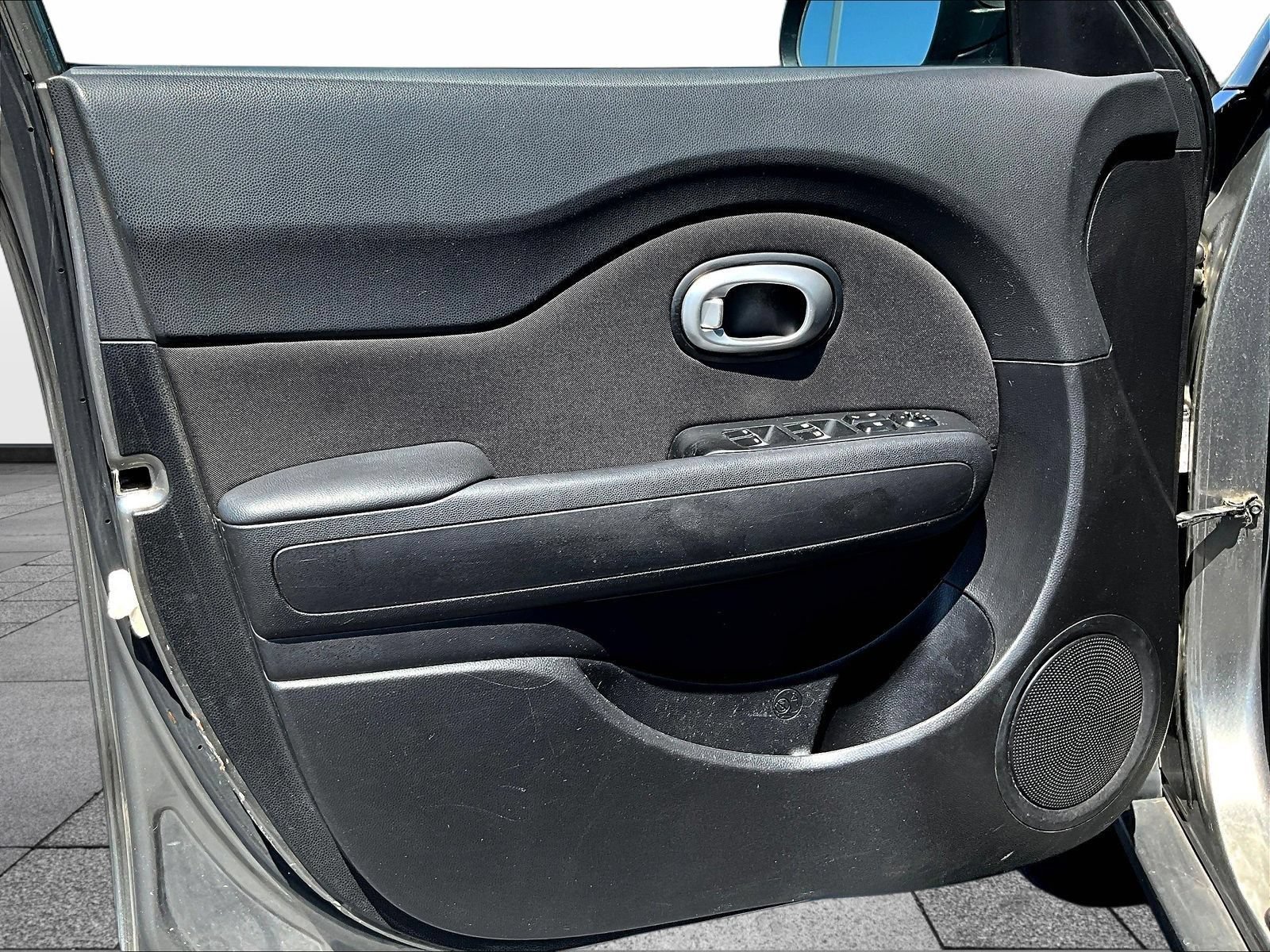 Used 2018 Kia Soul + FWD image 22
