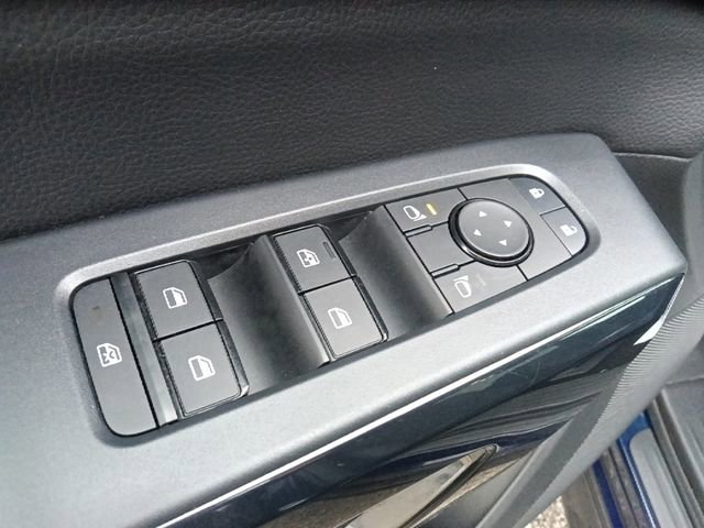 Used 2024 Nissan Pathfinder SV image 12