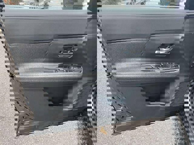 New 2025 Nissan Kicks SV w/ SV Premium Package image 15