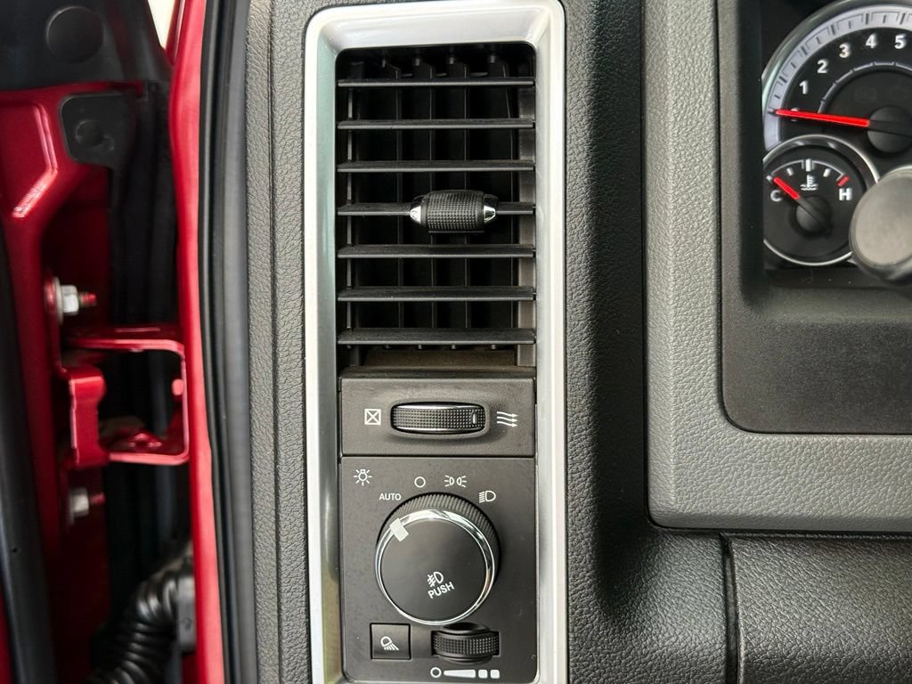 Used 2014 RAM 1500 Outdoorsman AWD/4WD image 32