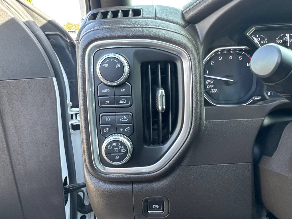 Used 2019 GMC Sierra 1500 SLT w/ SLT Premium Package AWD/4WD image 18
