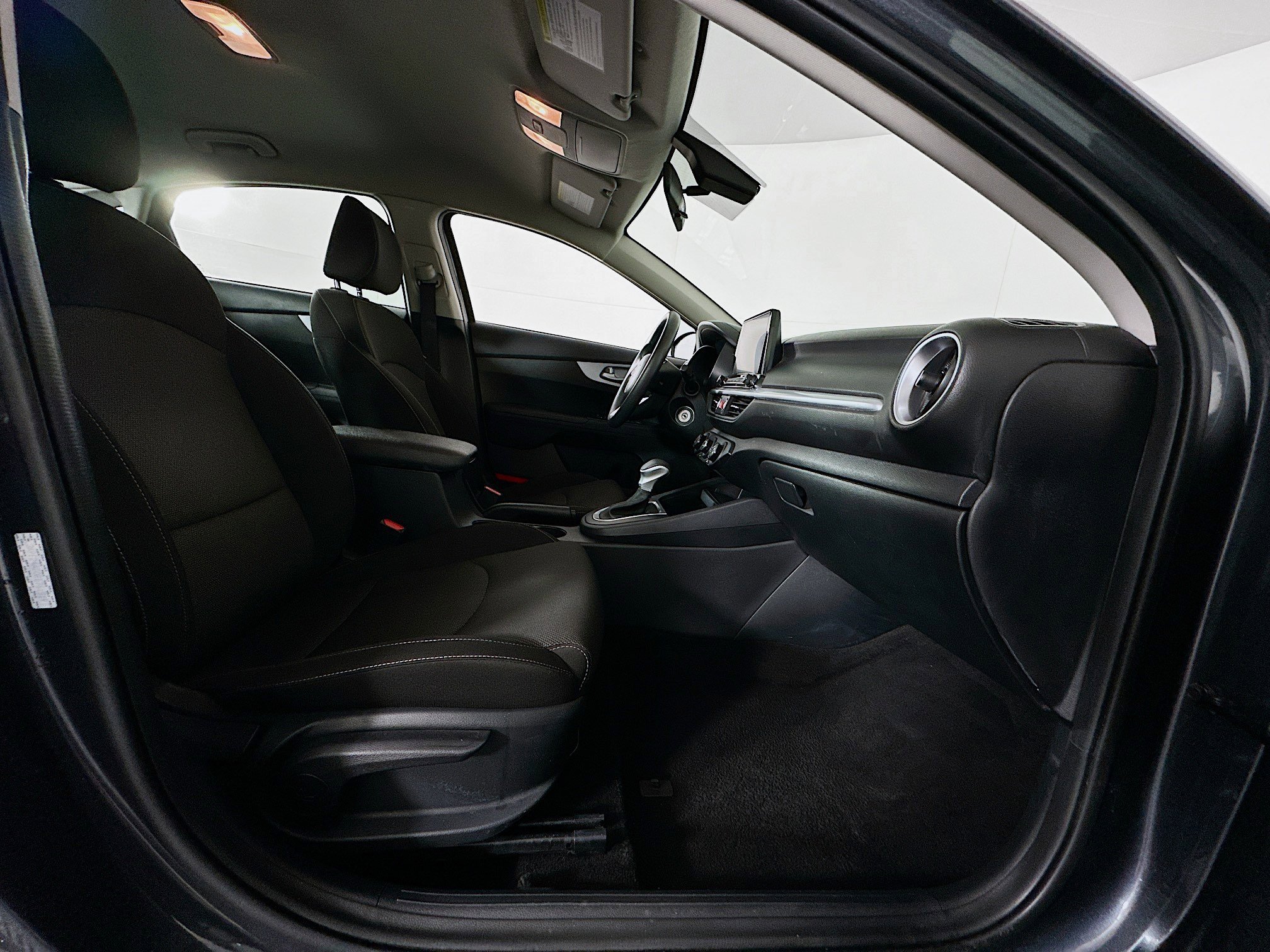 Used 2024 Kia Forte LXS image 29