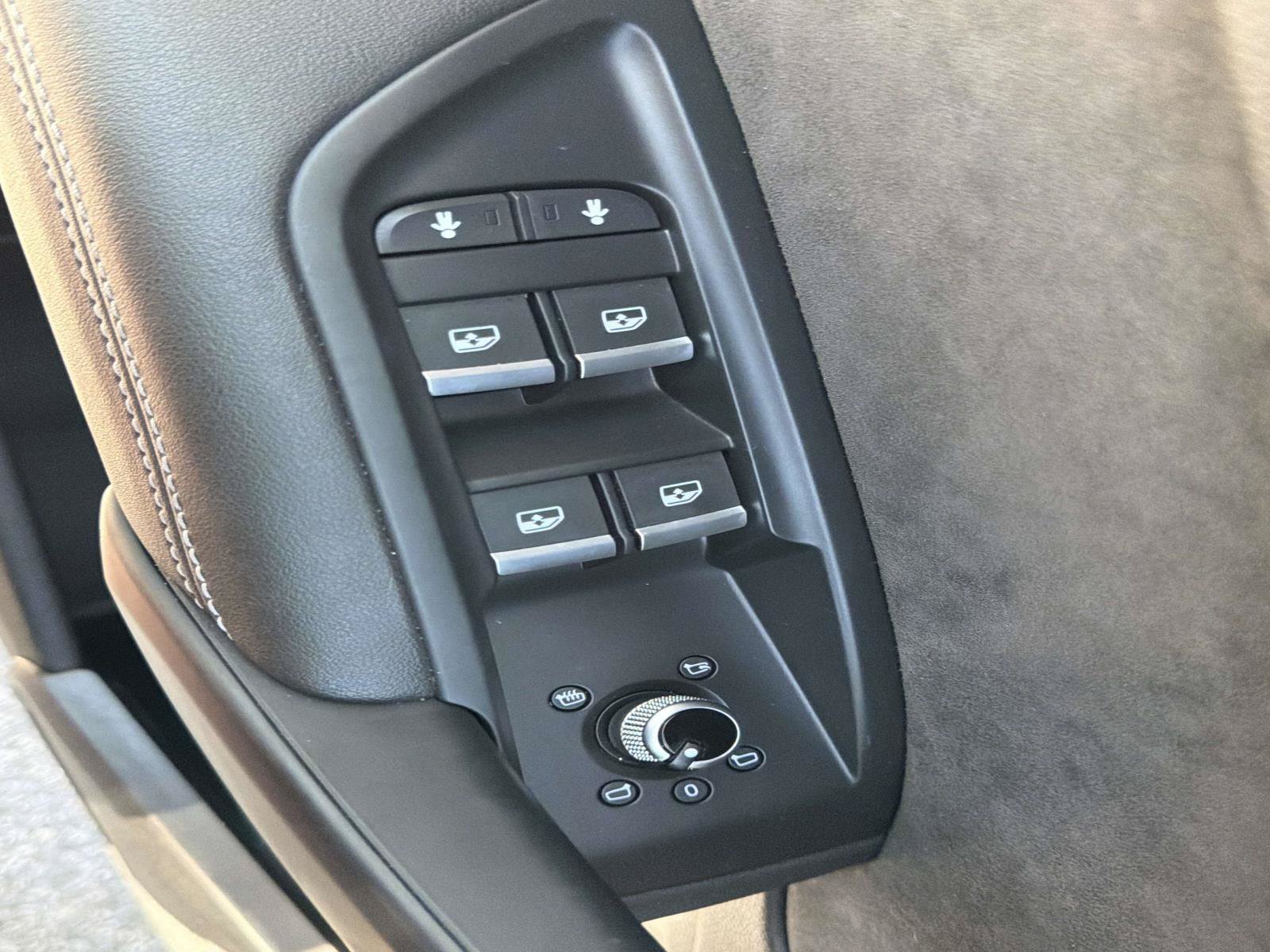 Used 2019 Audi SQ5 Premium Plus w/ Premium Plus Package AWD/4WD image 18