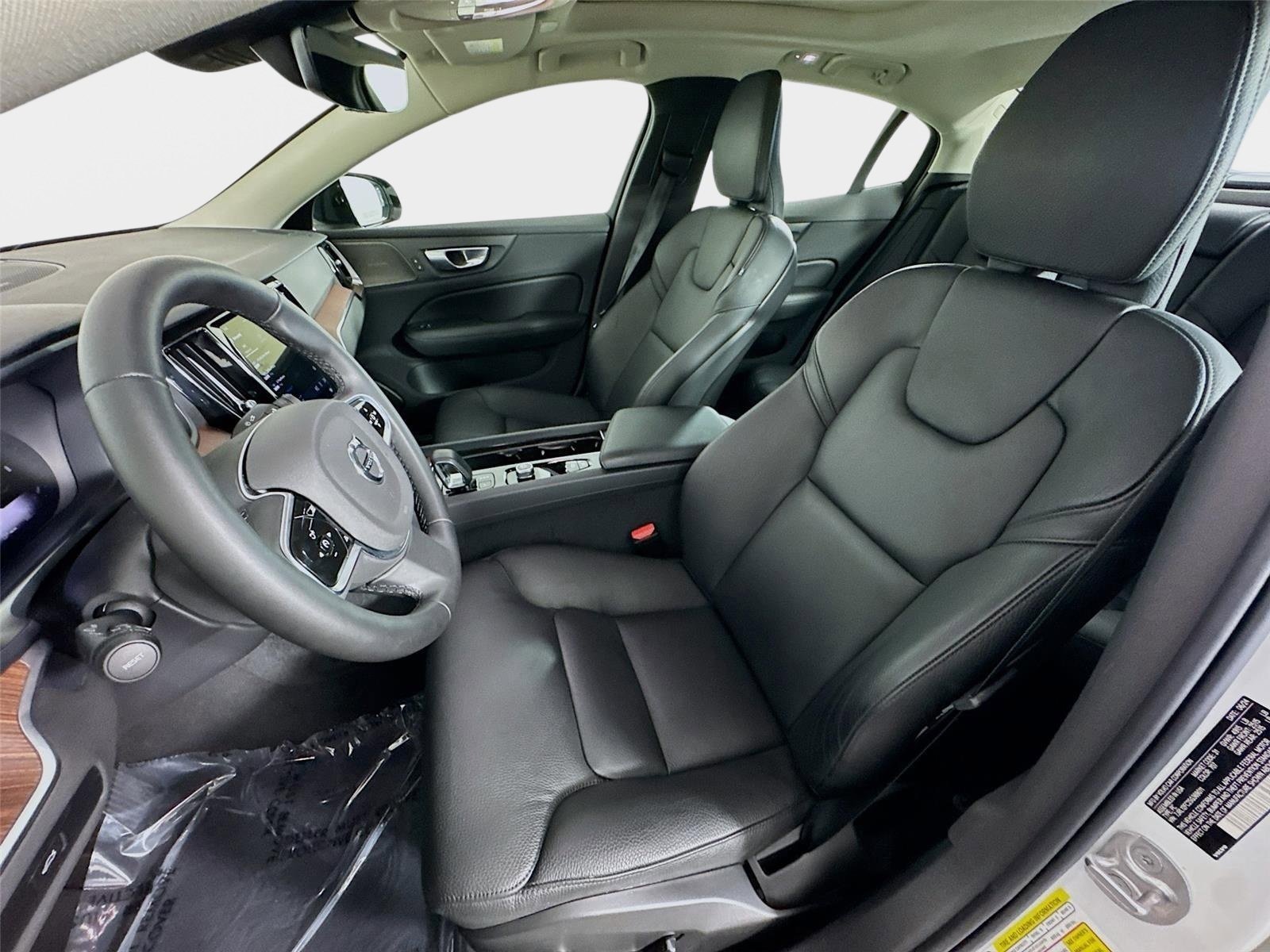 Used 2025 Volvo S60 B5 Plus FWD image 12