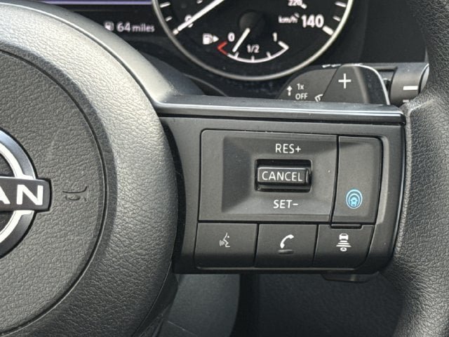 Used 2024 Nissan Rogue SV FWD image 14