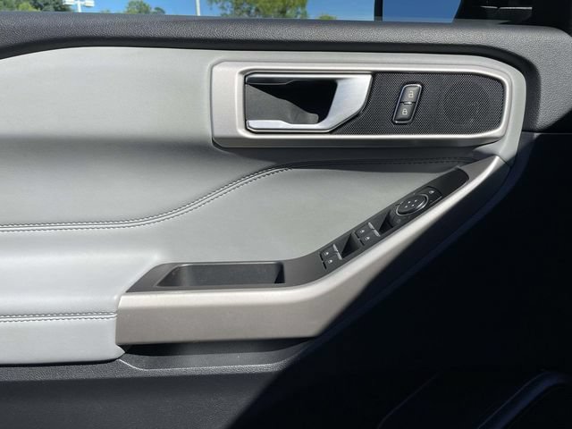 Used 2023 Ford Explorer XLT w/ Equipment Group 202A AWD/4WD image 11