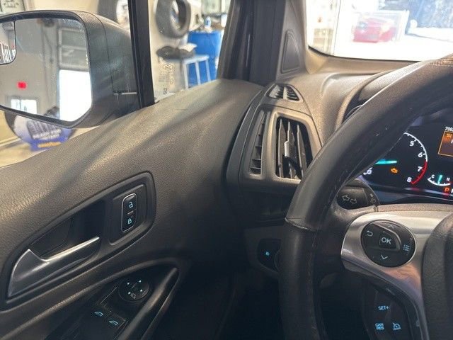 Used 2020 Ford Transit Connect XLT image 8