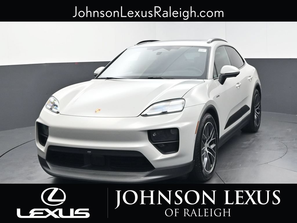 Used 2026 Porsche Macan 4 Electric AWD/4WD image 5