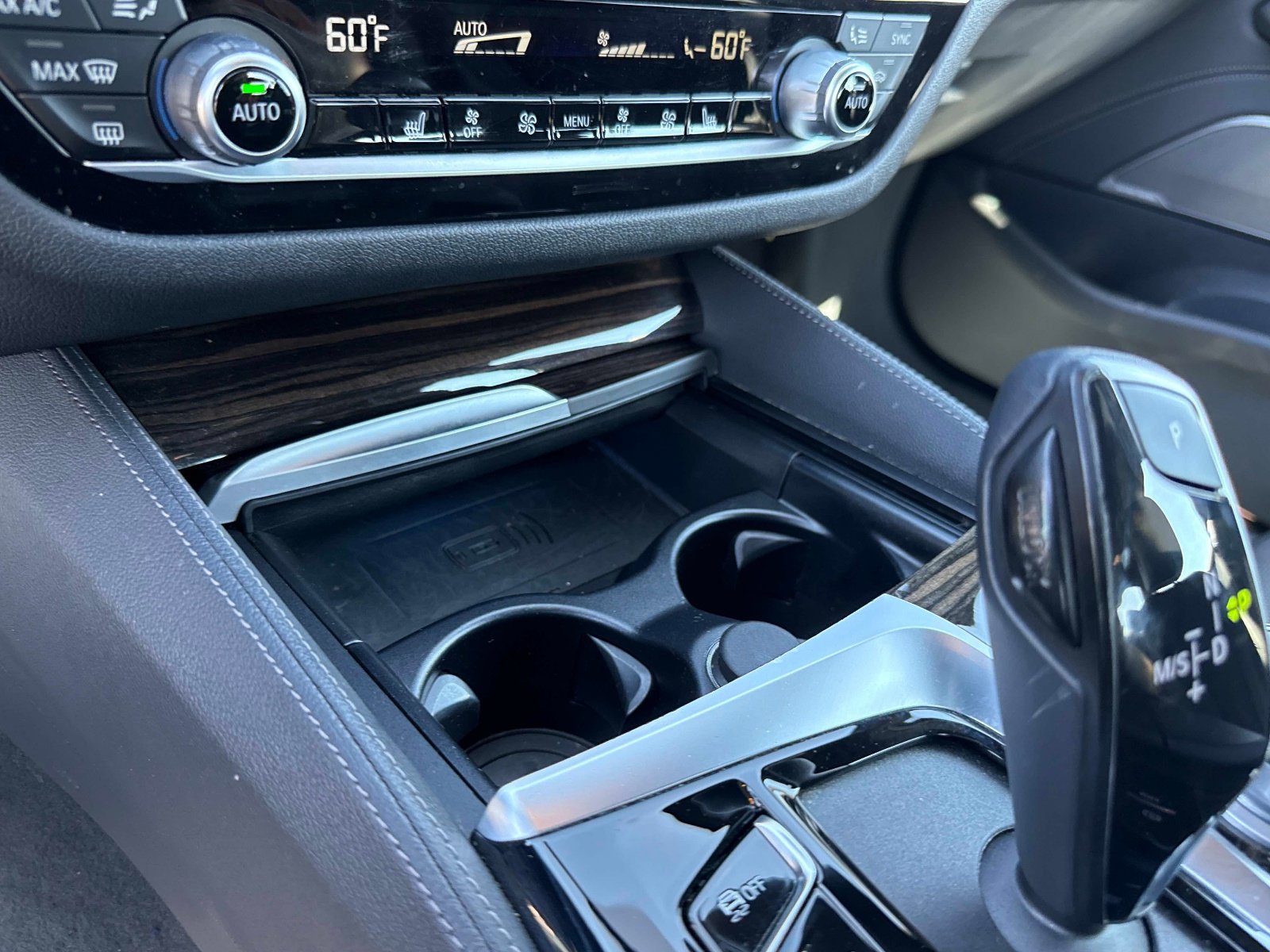 Used 2023 BMW 530e w/ M Sport Package image 45