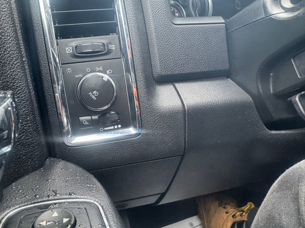 Used 2016 RAM 2500 Laramie w/ Convenience Group image 39