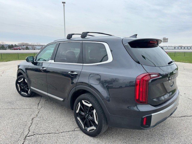 Used 2025 Kia Telluride S image 7