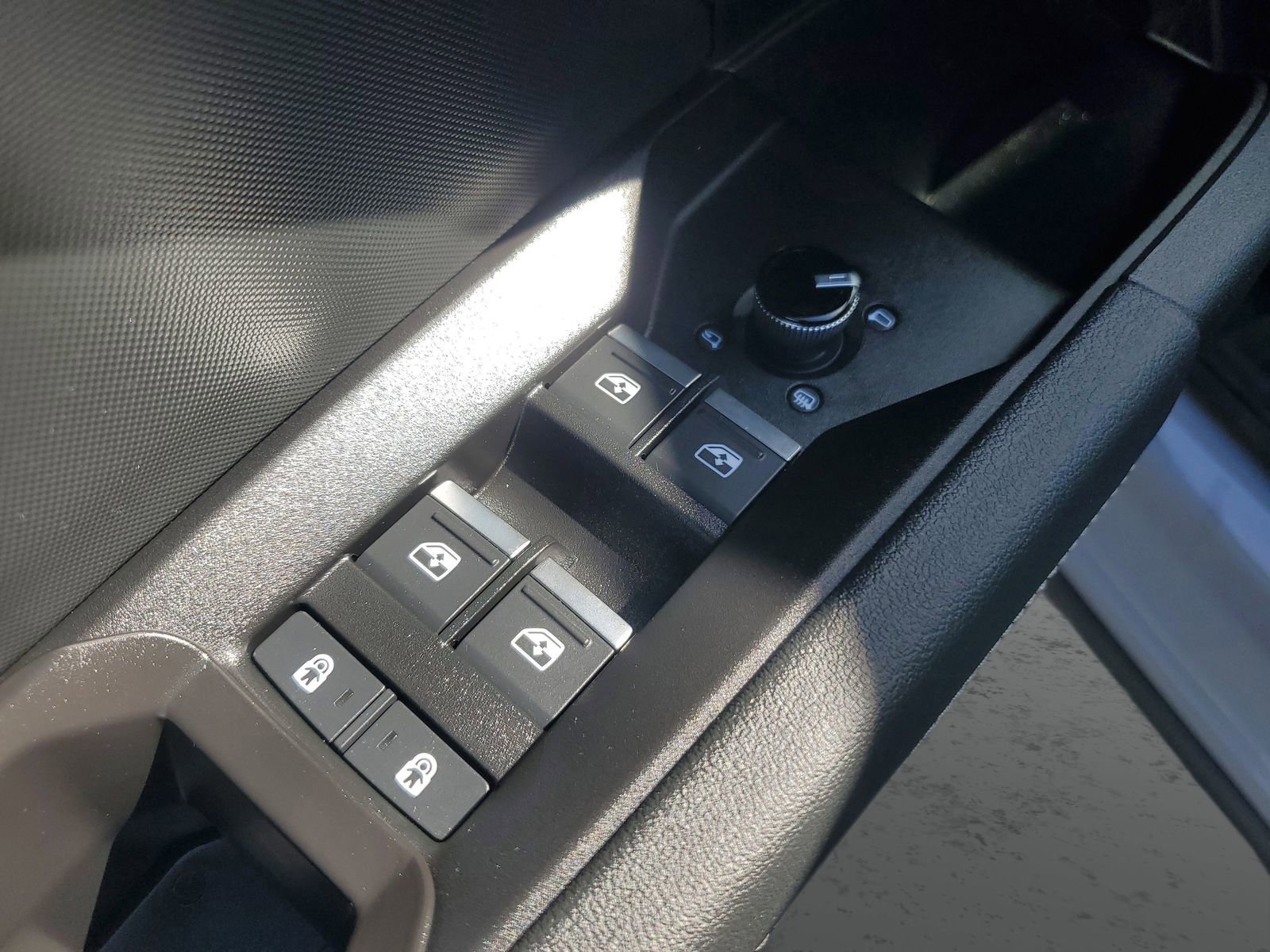 Used 2024 Audi Q4 e-tron Prestige AWD/4WD image 22