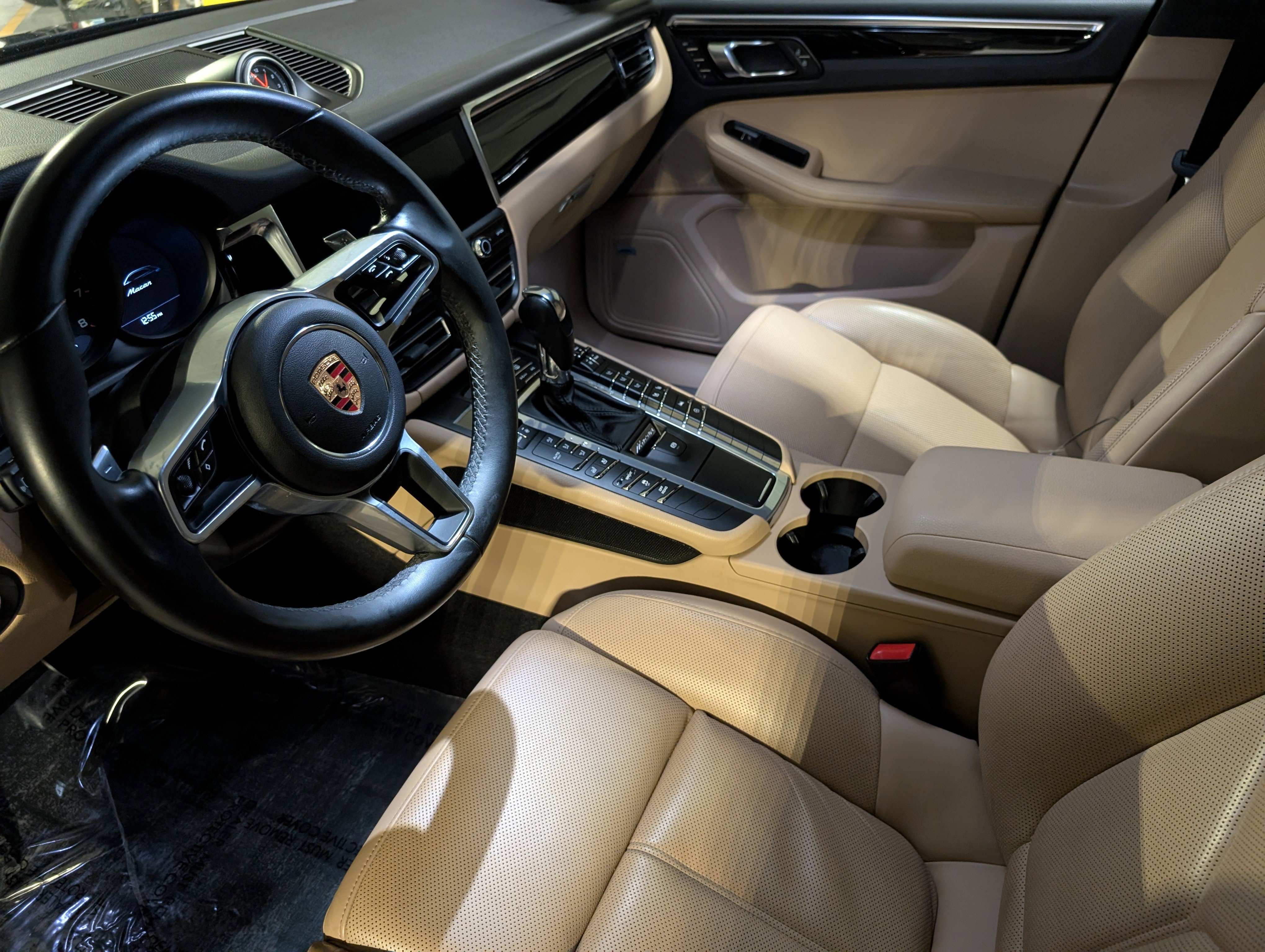 Used 2020 Porsche Macan image 4