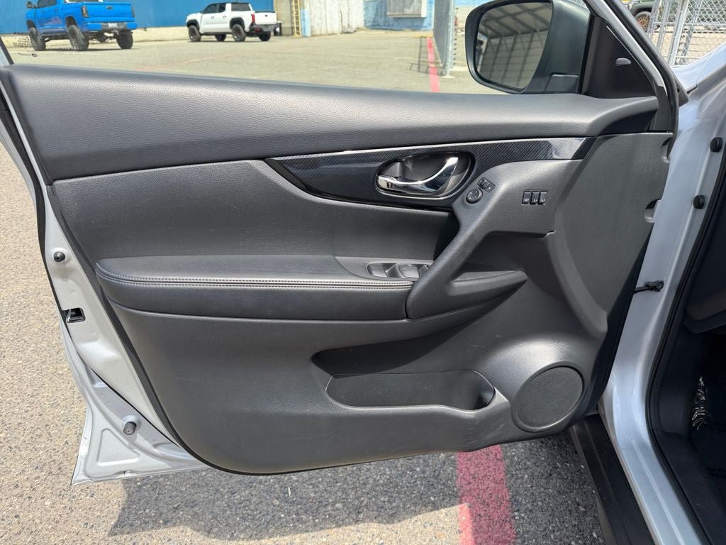 Used 2019 Nissan Rogue SL AWD/4WD image 20