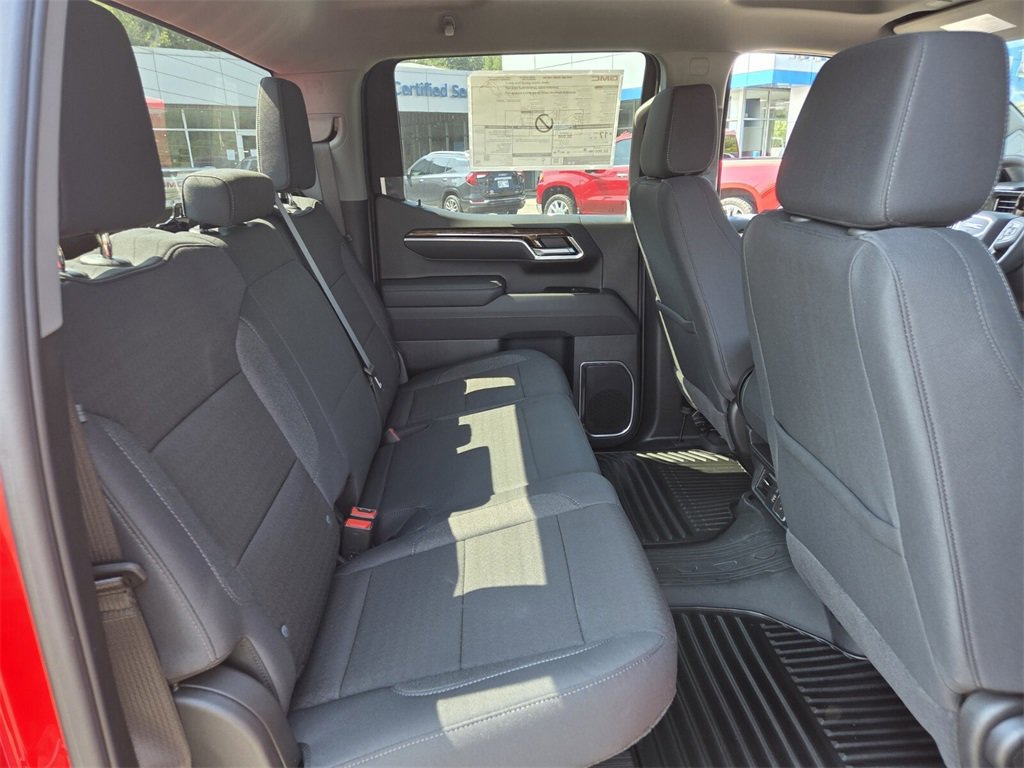 New 2026 GMC Sierra 1500 SLE image 13