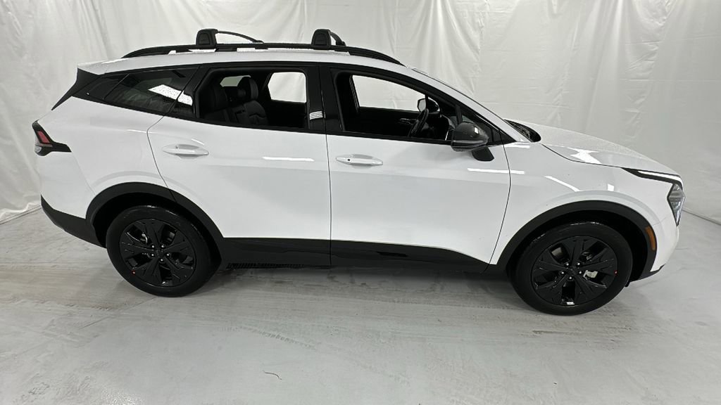 Used 2025 Kia Sportage X-Line image 2