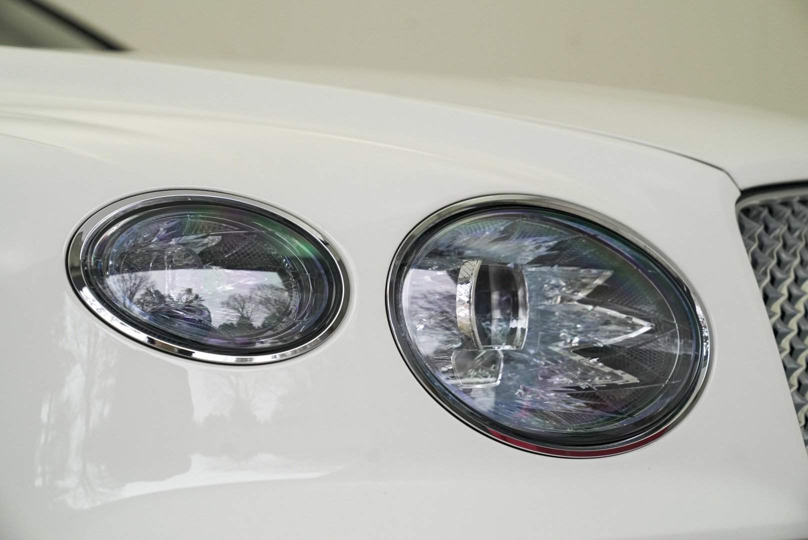 Used 2022 Bentley Bentayga image 72