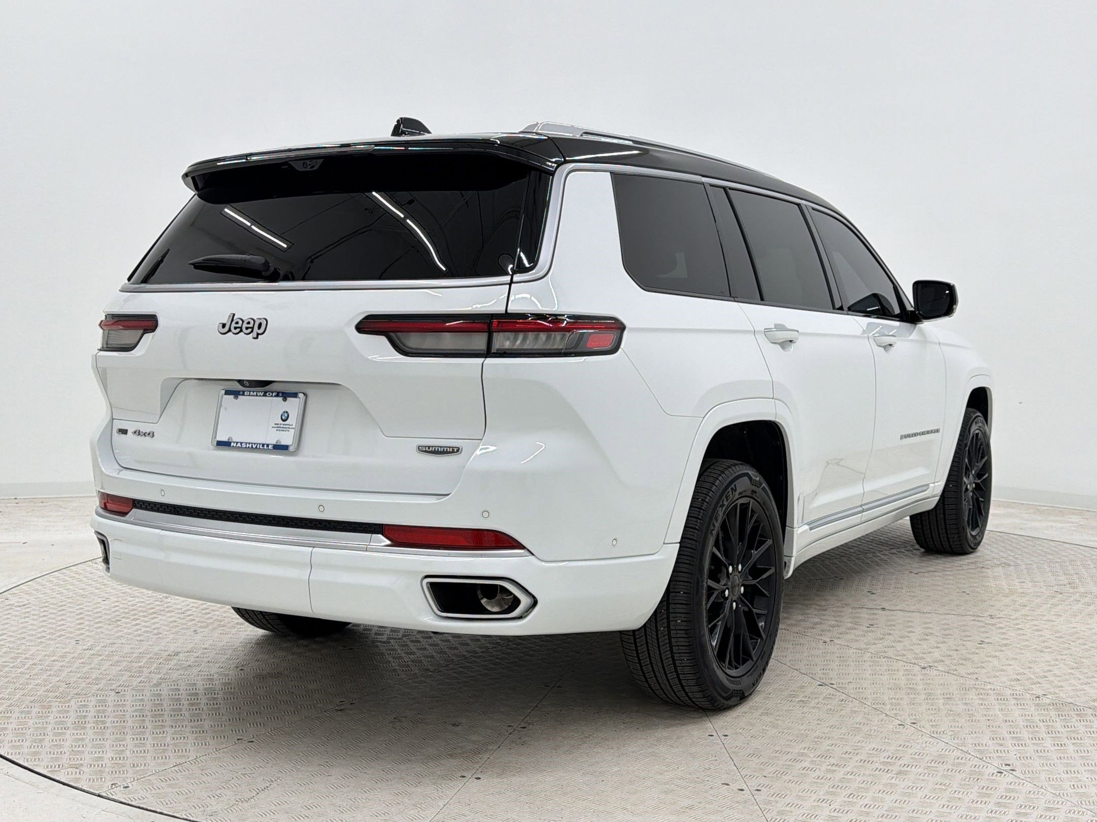 Used 2023 Jeep Grand Cherokee L Summit w/ Advanced Protech Group IV image 9