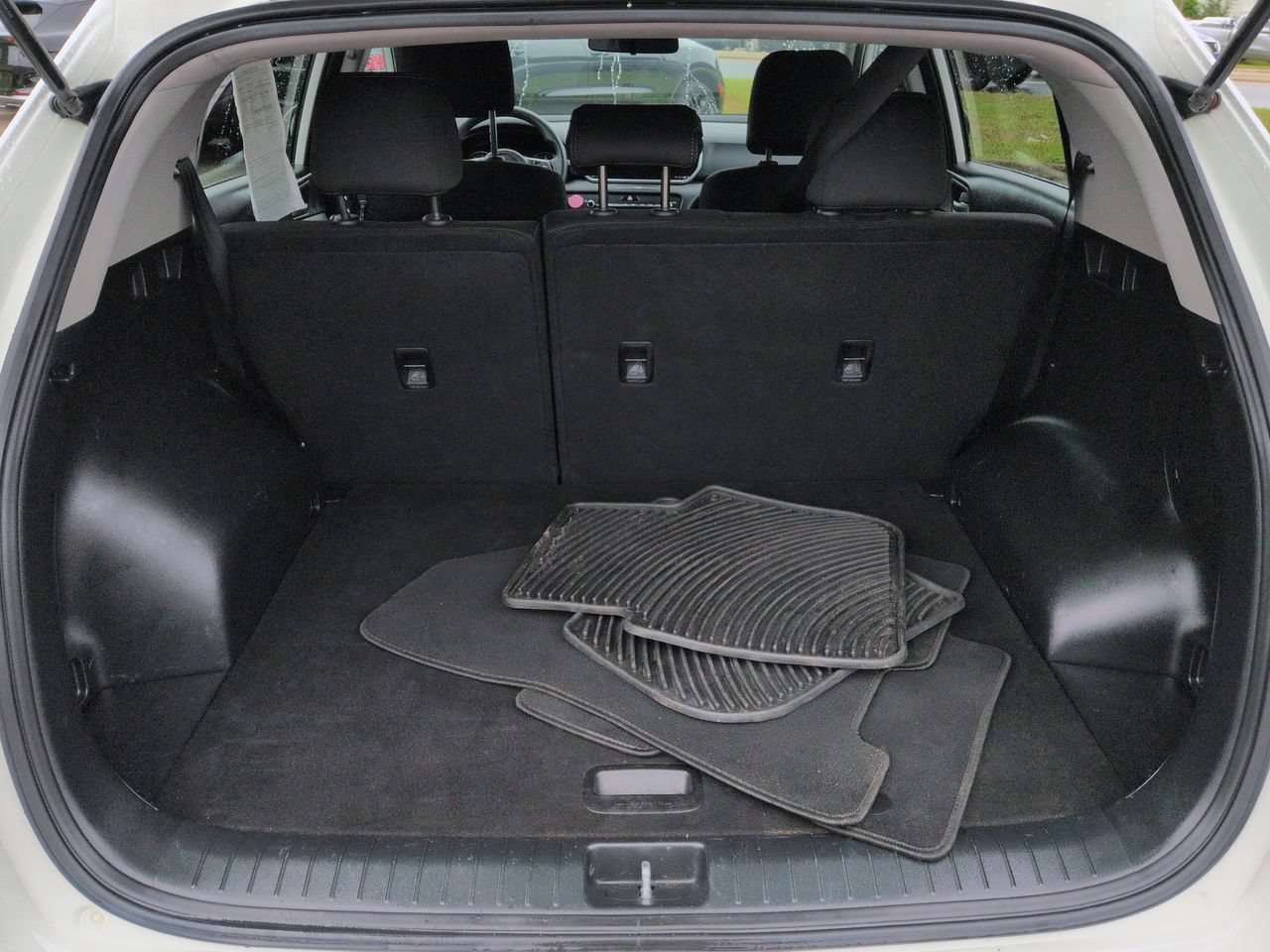 Used 2021 Kia Sportage LX AWD/4WD image 13