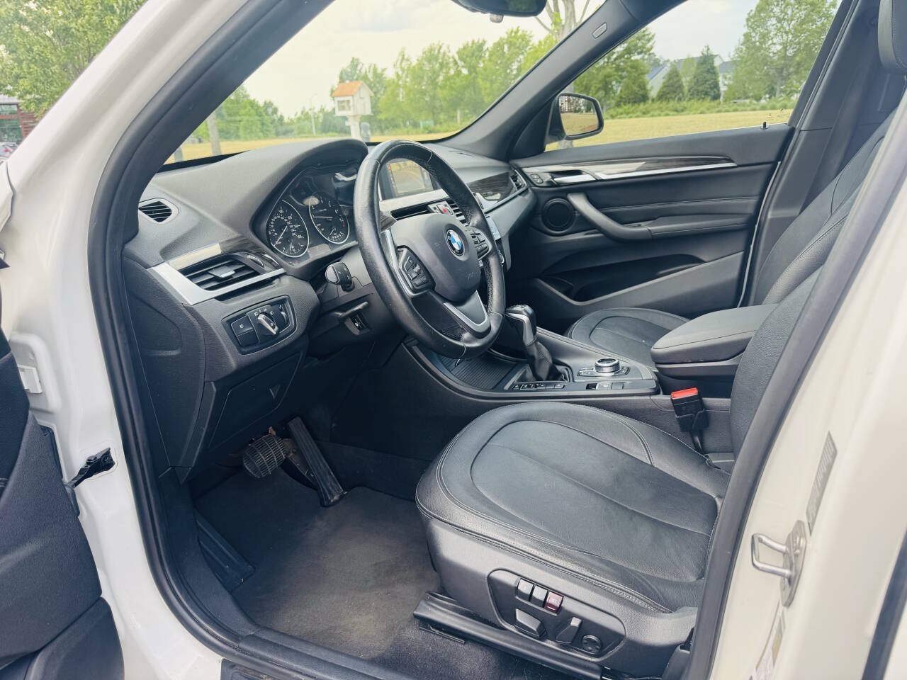 Used 2017 BMW X1 xDrive28i w/ Premium Package AWD/4WD image 15
