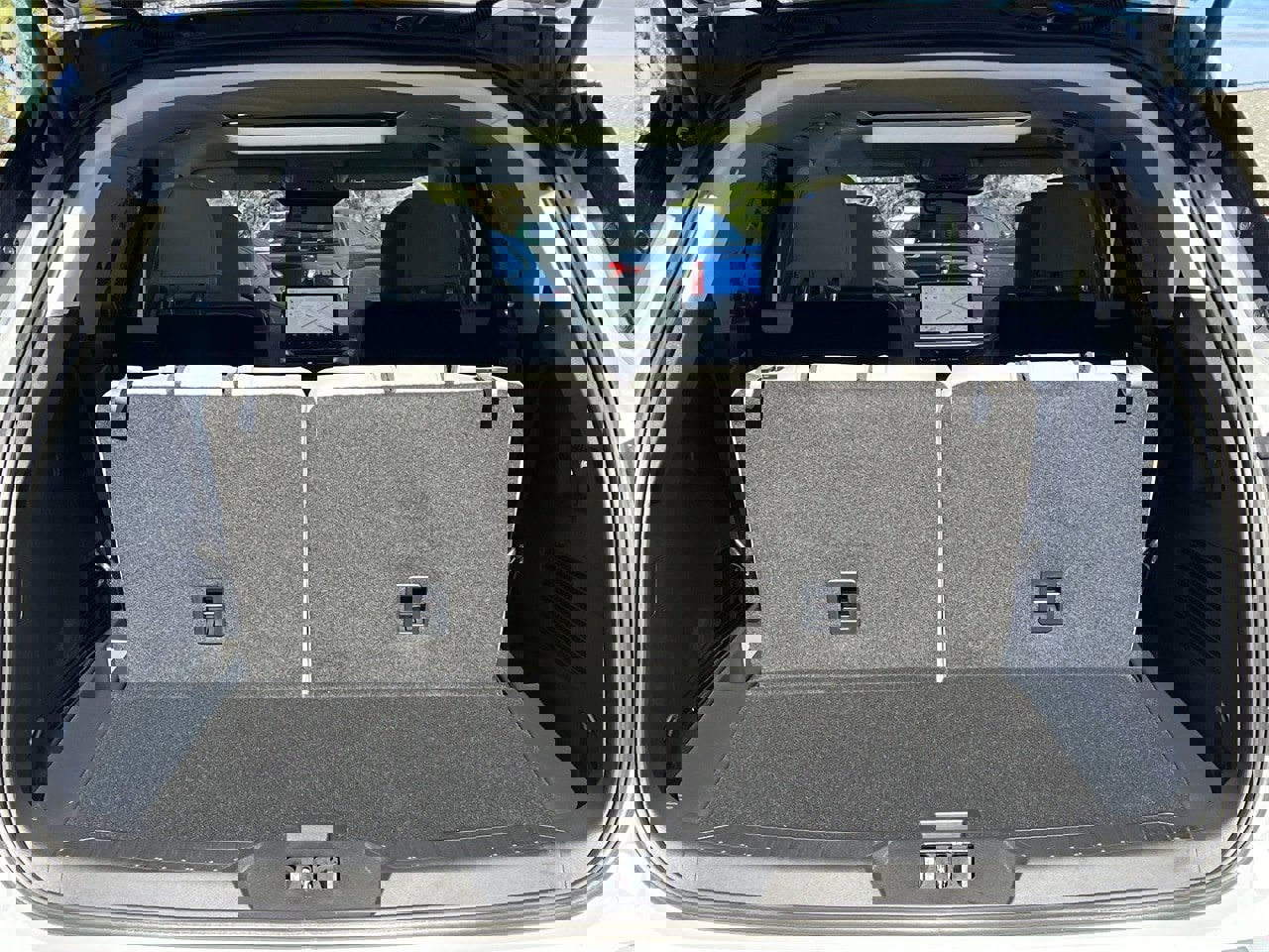 New 2026 Ford Explorer Platinum w/ LUX Leather Package image 23