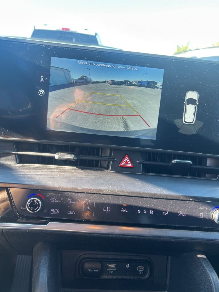 Used 2023 Kia Sportage EX image 8